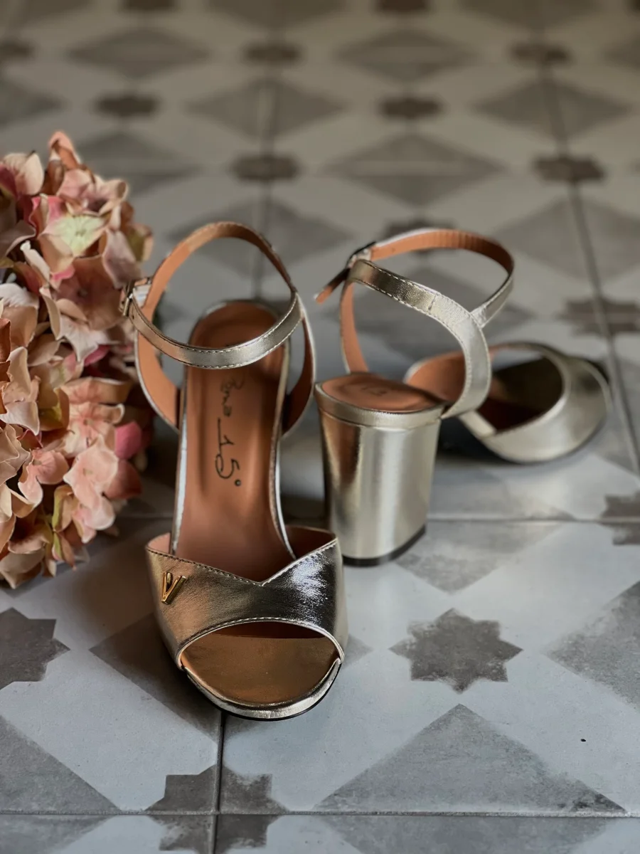 Sandalo in pelle Via Roma 15 platino - immagine 4