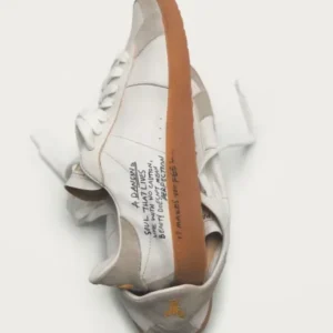 Sneakers in nappa con lettering white&gold