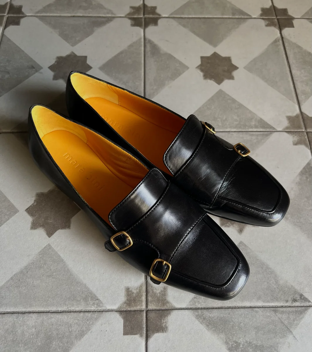 Scarpa con doppia fibbia - immagine 4