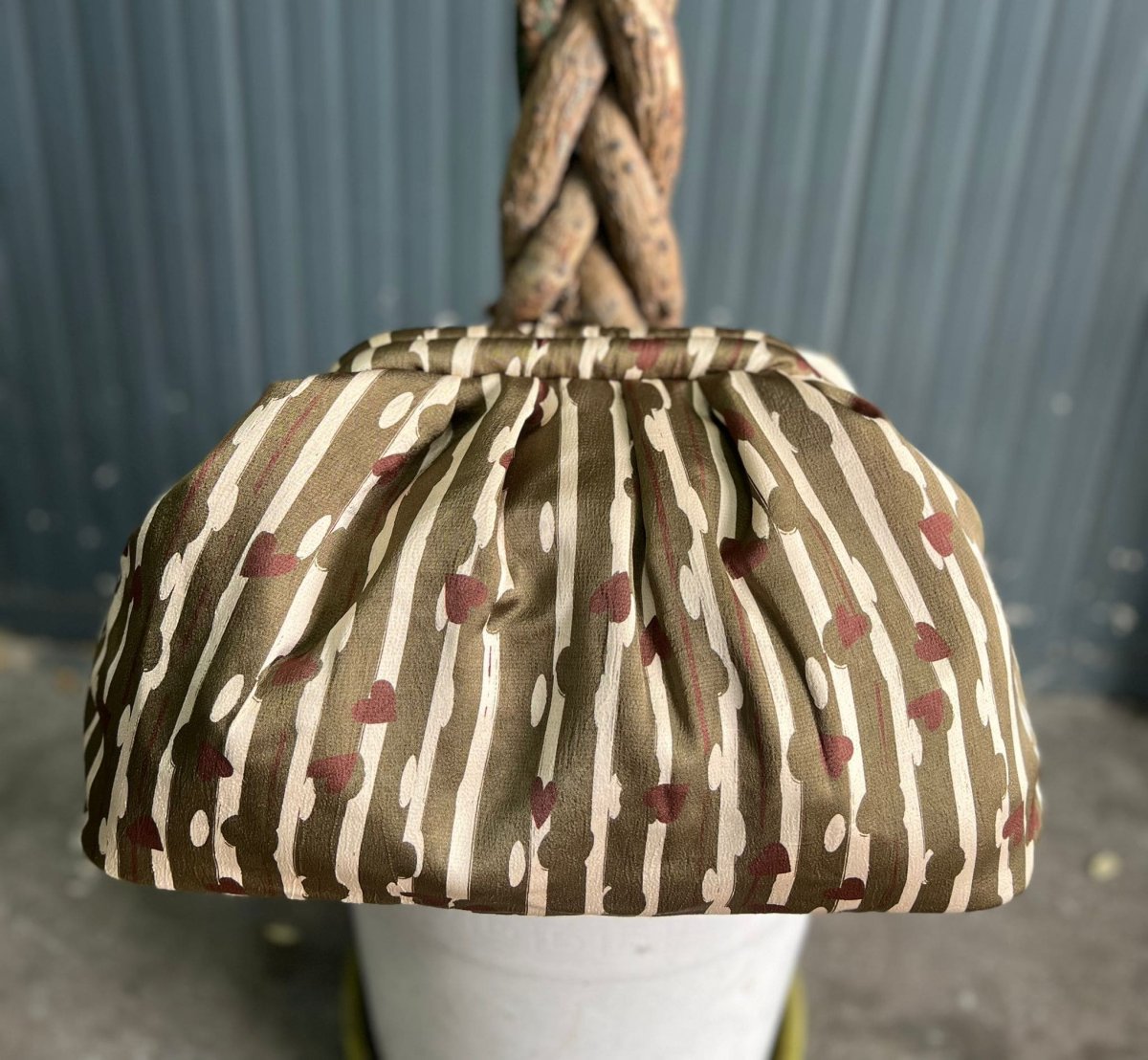 Borsa Clutch Donna in Tessuto Rasato con Tracolla a Catena - immagine 7