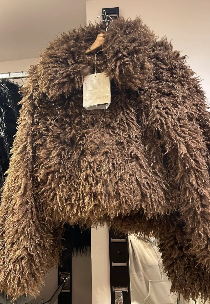 Ecofur a pelo riccio e lungo-modello crop con collo-foderata - immagine 4