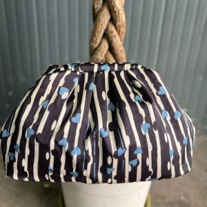 Borsa Clutch Donna in Tessuto Rasato con Tracolla a Catena