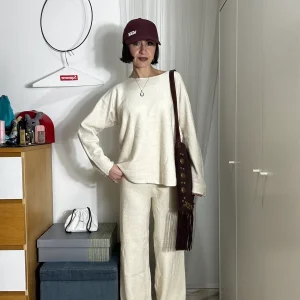 Coordinato in Maglia Donna Elasticizzato – Maglia Girocollo e Pantalone