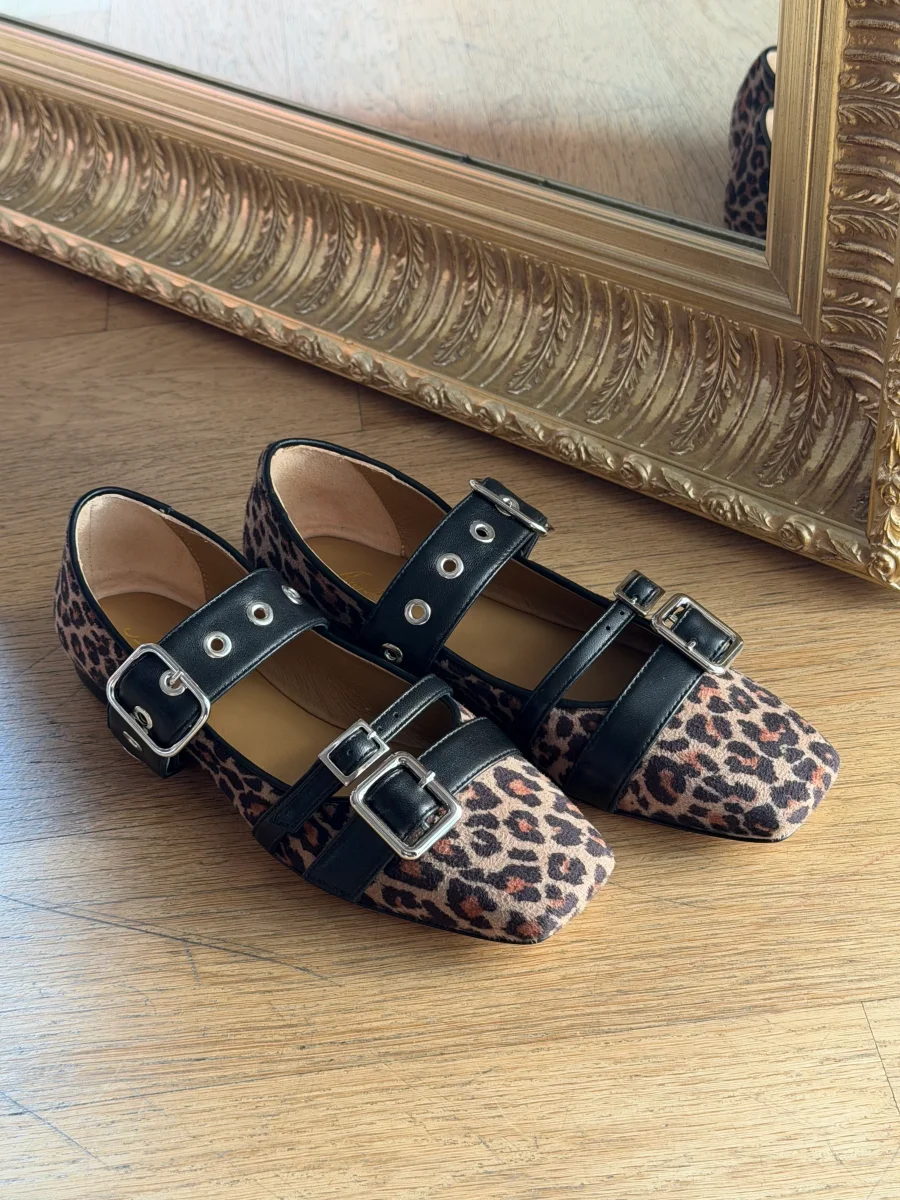 Mary Jane in camoscio maculato con fibbie a contrasto - immagine 9