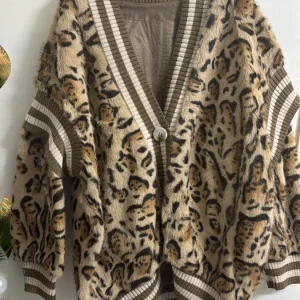 Giubbino Bomber in Eco Fur Oversize – Modello College, Taglia Unica (fino alla 50)