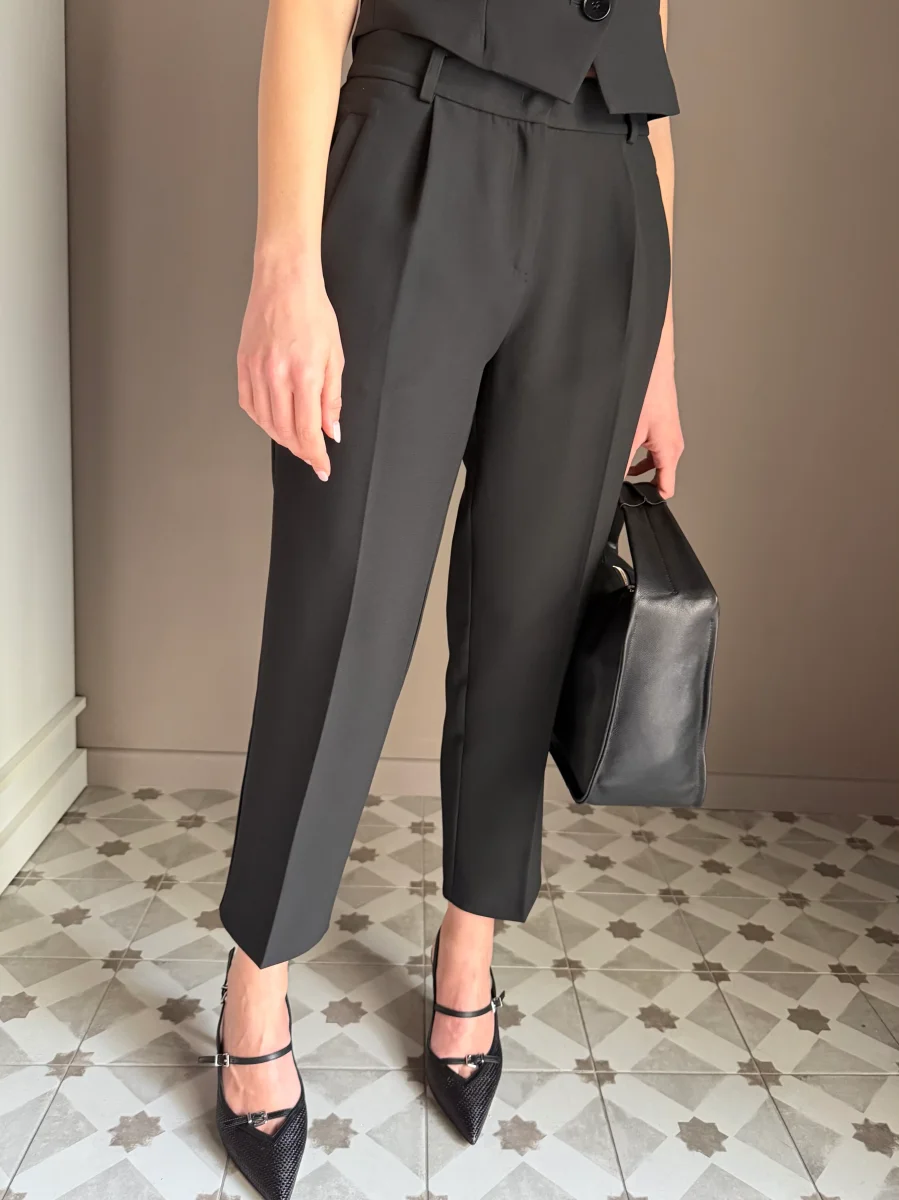 Pantalone cropped in crepe - immagine 5