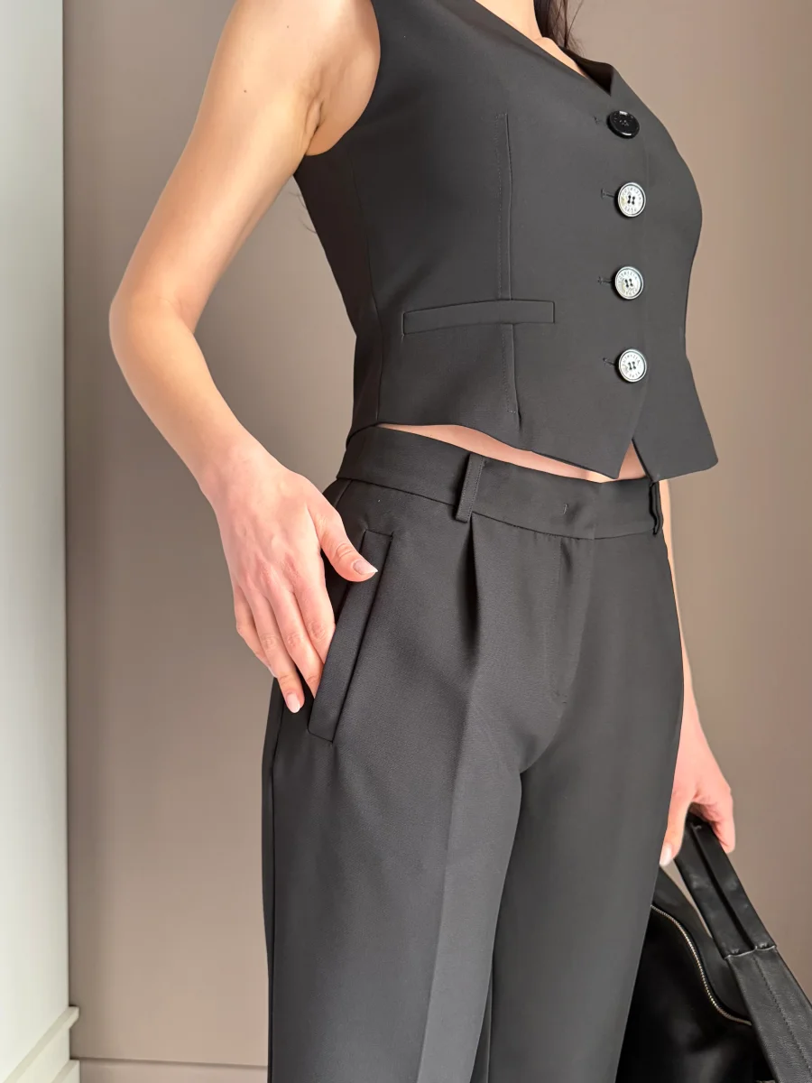 Pantalone cropped in crepe - immagine 7