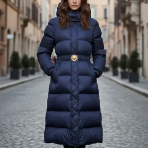 Piumino Lungo con Cappuccio e Cintura Elastica