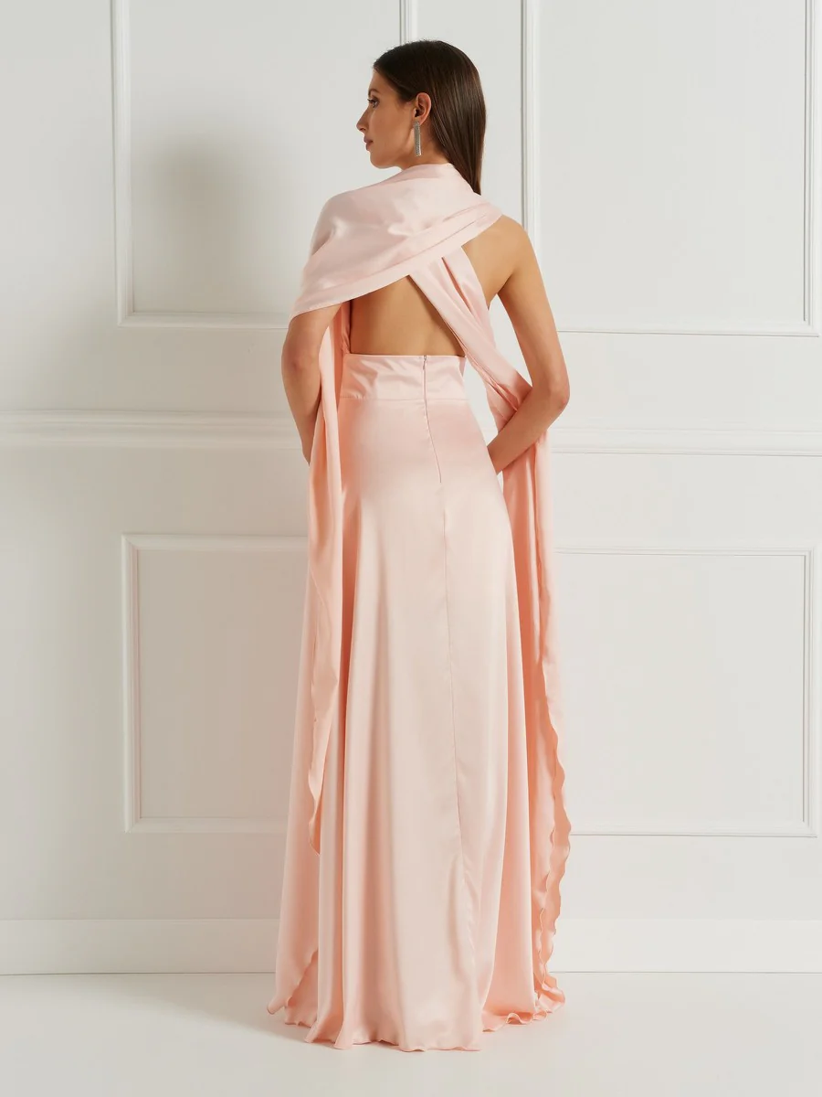 Abito in Raso con Maxi Fiocco e Lunghi Drappeggi - immagine 6