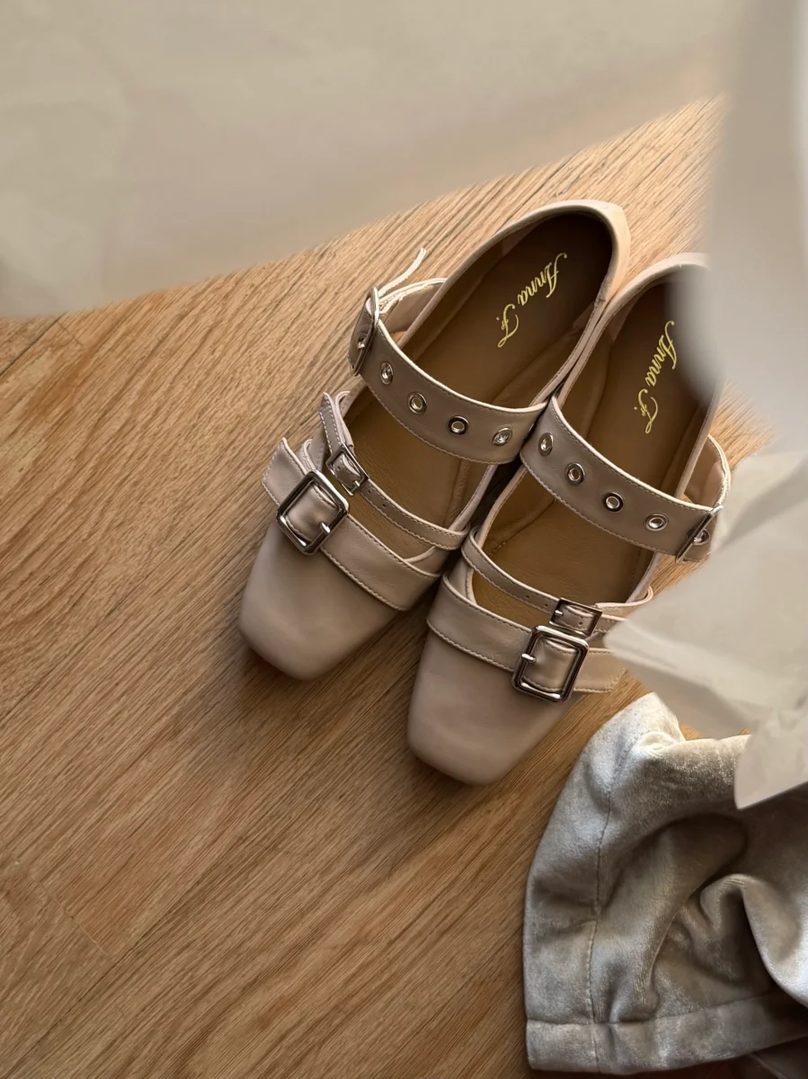 Mary Jane nappa gesso con fibbie - immagine 9