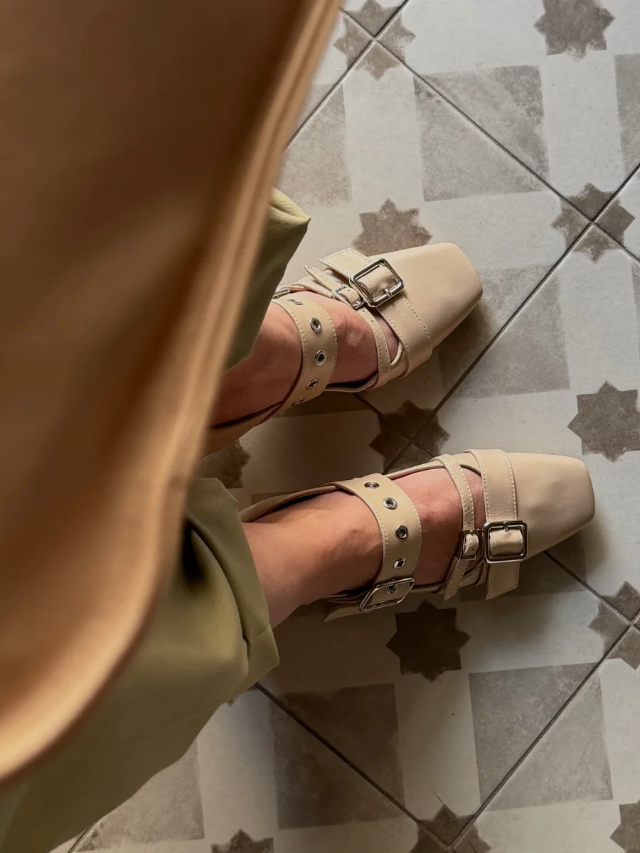 Mary Jane nappa gesso con fibbie - immagine 3