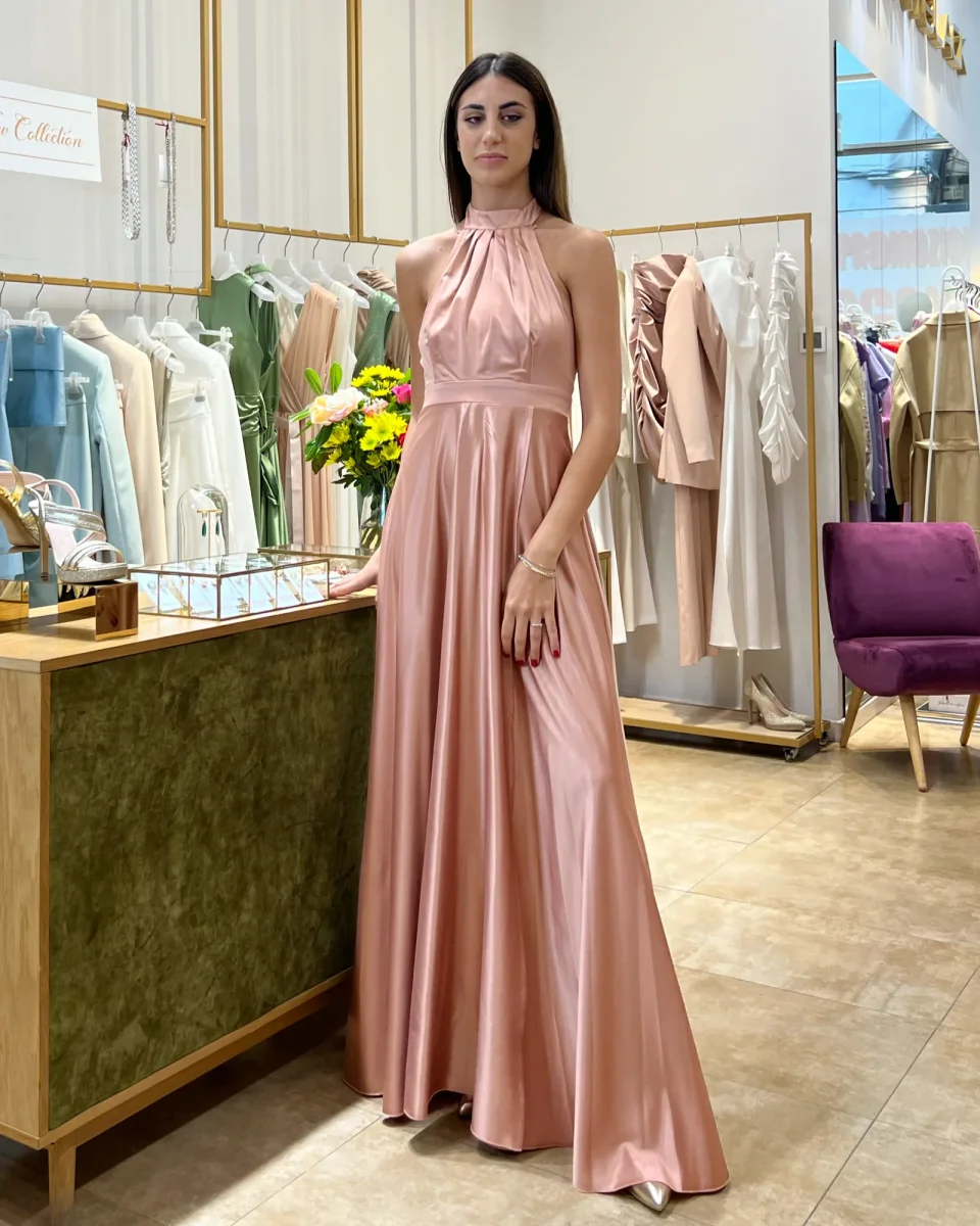 Abito "Radiant Pastel". Abito lungo satinato con spacco alto e drappeggi, scollo all'americana - immagine 9