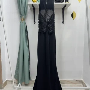 Abito Lungo Nero con Dettaglio Trasparente – Taglia Unica (fino alla 44)