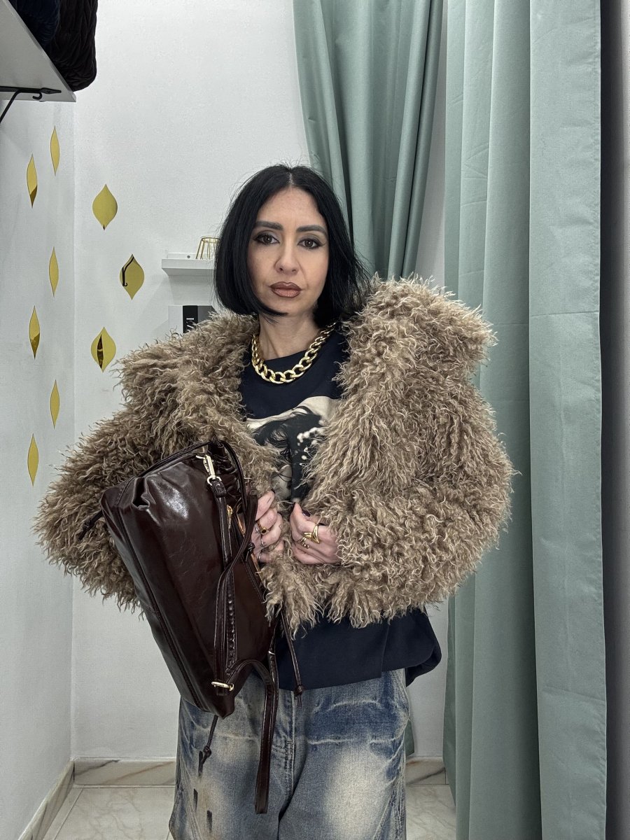 Ecofur a pelo riccio e lungo-modello crop con collo-foderata - immagine 3