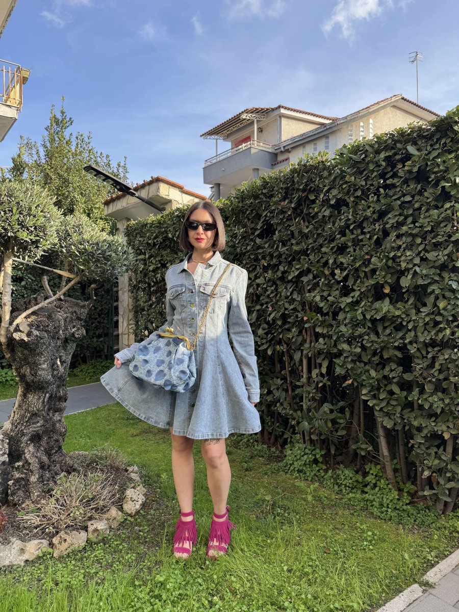 Vestito in denim con bottoni