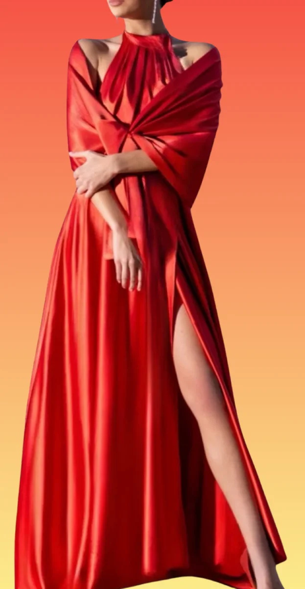 Abito "Scarlet Elegance". Abito lungo satinato con spacco alto e drappeggi, scollo all'americana - immagine 7