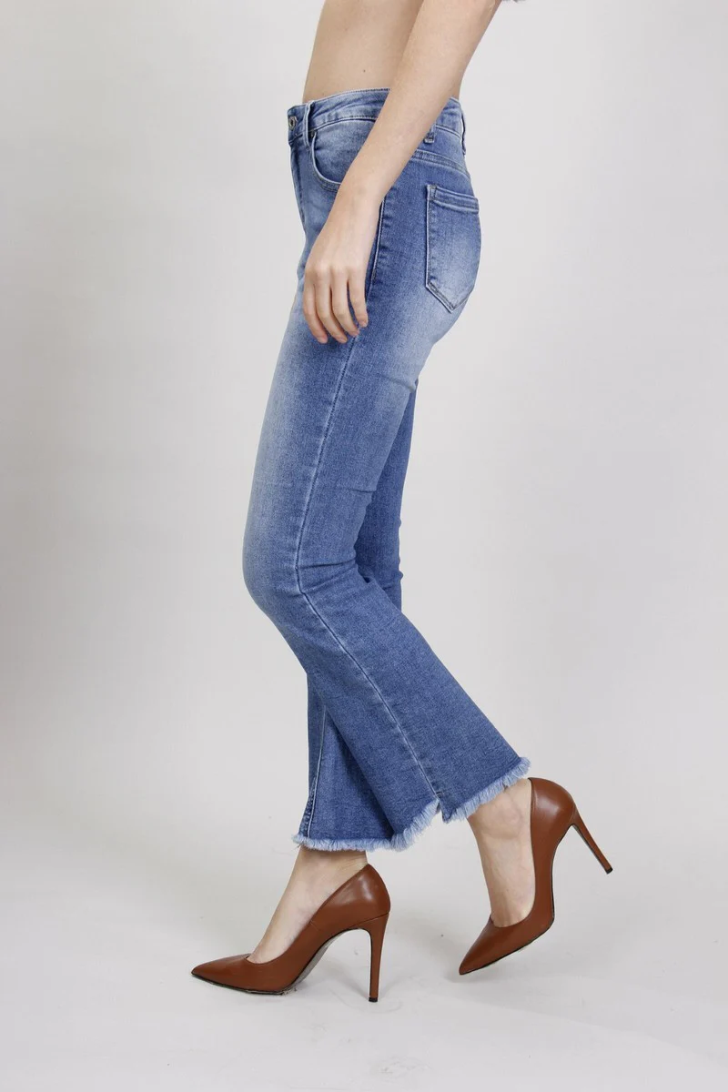 Jeans Zampetta con Orlo Sfrangiato - immagine 2