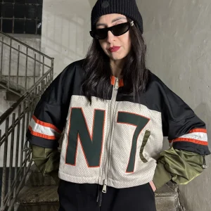 Giubbino bomber a contrasto