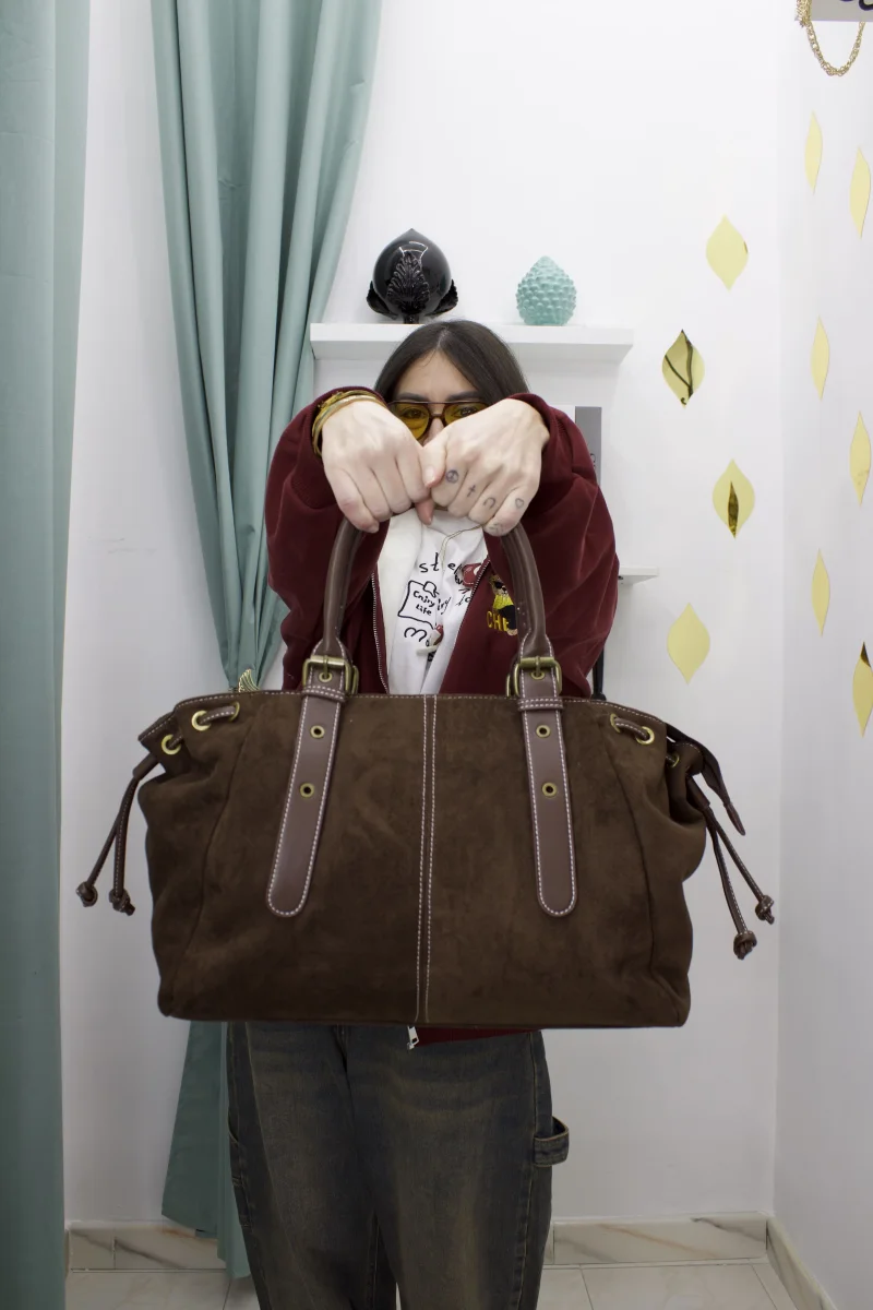 Borsa in Camoscio Ecologico con Doppi Manici e Tracolla – Timeless Lady - immagine 5