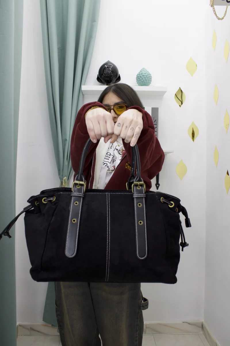 Borsa in Camoscio Ecologico con Doppi Manici e Tracolla – Timeless Lady - immagine 4