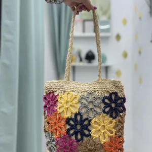 Borsa a spalla in rafia a uncinetto con motivi floreali – foderata con chiusura a zip