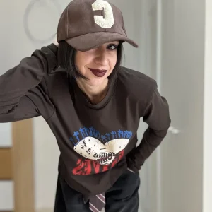 Berretto Unisex in Alcantara con Lettera C in Spugna – Regolabile, Colori Nero, Marrone e Beige