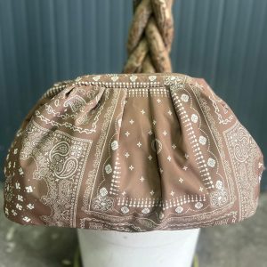 Borsa Clutch Donna in Tessuto Rasato con Tracolla a Catena