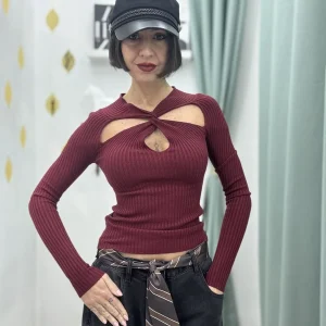 Maglia a coste elasticizzata con scollo incrociato – Taglia unica