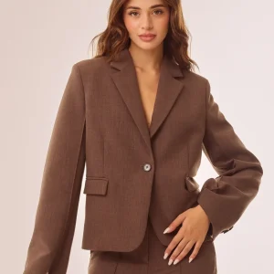 Giacca monopetto a taglio squadrato